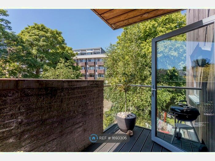 2 Bedroom Maisonette To Rent In Beagle House, London, E13