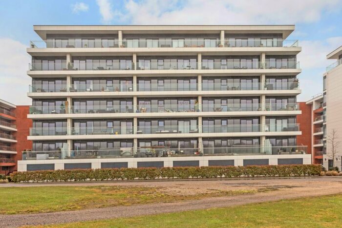 2 Bedroom Flat To Rent In Kingman Way Newbury, RG14