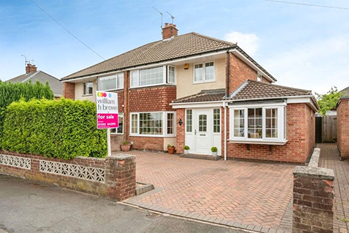 3 Bedroom Semi-detached House For Sale In Marton Grove, Hatfield, Doncaster, DN7