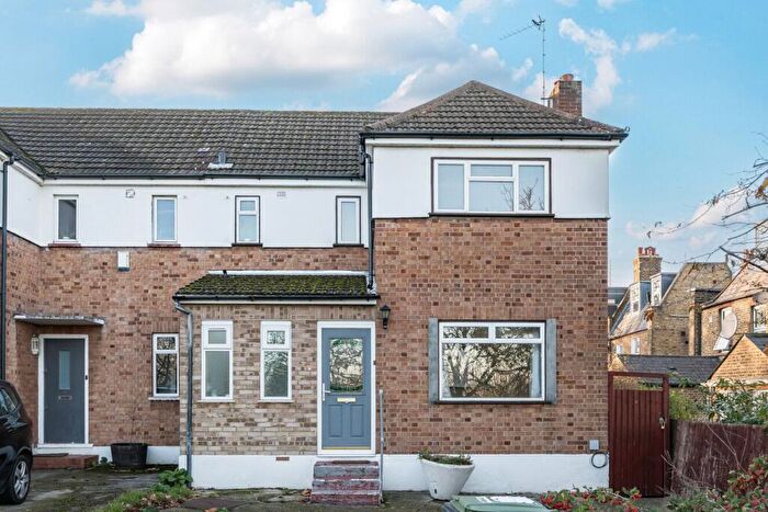 3 Bedroom Semi Detached House For Sale In Brockley View, Forest Hill, London, SE23