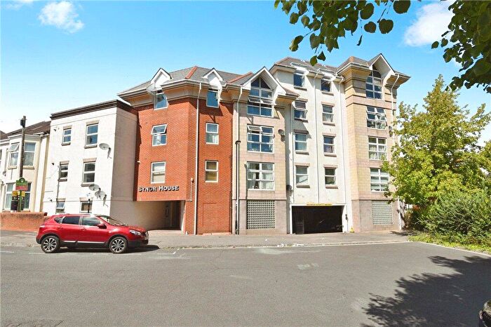 2 Bedroom Apartment For Sale In Ordnance Road, Southampton, Hampshire, SO15