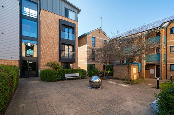 1 Bedroom Flat For Sale In Auckland Road, Auckland Court Auckland Road, CB5
