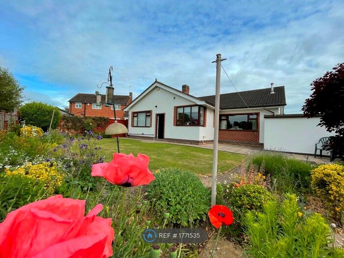 2 Bedroom Bungalow To Rent In Kilburn Avenue, Oadby, Leicester, LE2