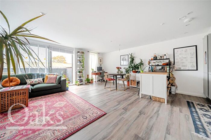 2 Bedroom Apartment For Sale In Doyle Road, South Norwood, SE25