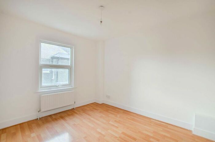 4 Bedroom Flat To Rent In East Dulwich Grove, East Dulwich, London SE22