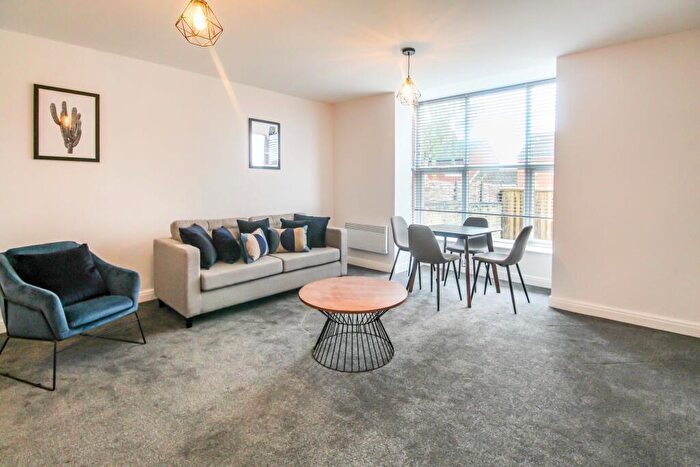 2 Bedroom Flat To Rent In Francis Street, Chapeltown, Leeds, LS7