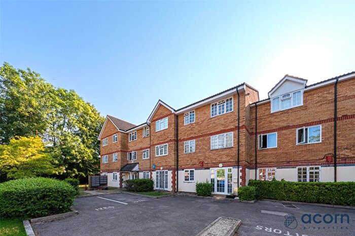 1 Bedroom Apartment For Sale In Yellowhammer Court, Eagle Drive, Colindale, London, NW9