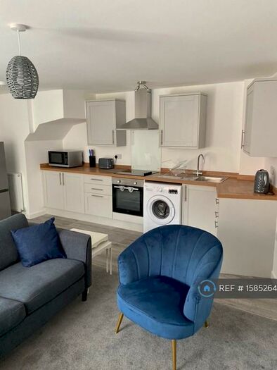 2 Bedroom Maisonette To Rent In The Strand, Exmouth, EX8