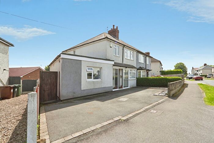 3 Bedroom Semi Detached House For Sale In Hawthorn Avenue, Yeadon, Leeds, LS19