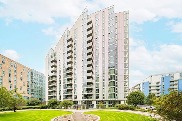 1 Bedroom Flat For Sale In Eastfields Avenue, Wandsworth, SW18