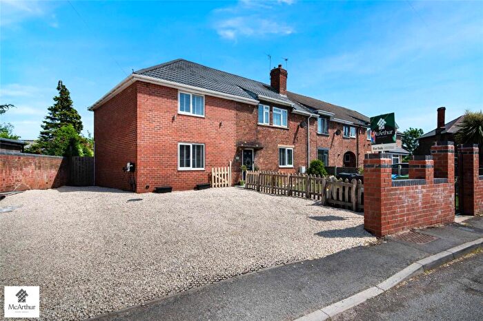5 Bedroom End Of Terrace House For Sale In Talbot Road, Harworth And Bircotes, Doncaster, South Yorkshire, DN11