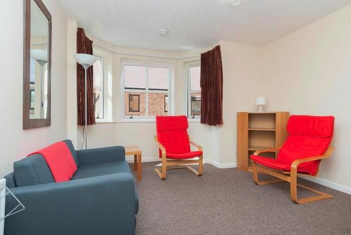 2 Bedroom Flat To Rent In St Leonards Lane, Edinburgh, EH8