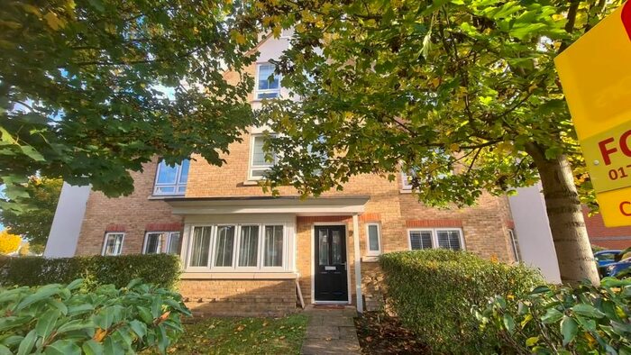 4 Bedroom Terraced House To Rent In Maidenhead, Berkshire, SL6