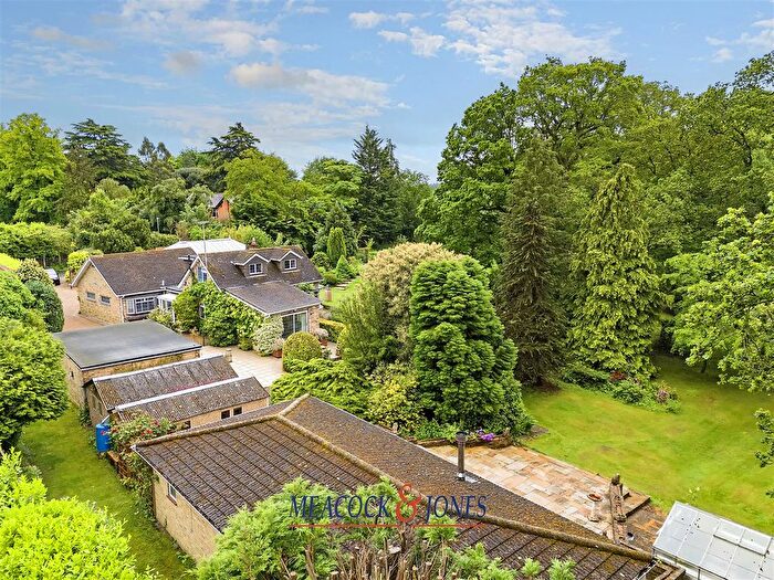 4 Bedroom Detached Bungalow For Sale In Mores Lane, Pilgrims Hatch, Brentwood, CM14