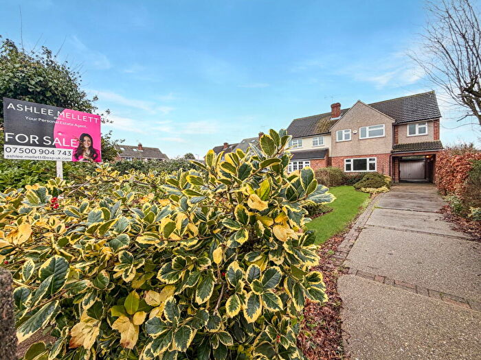 4 Bedroom Semi-Detached House For Sale In Stephens Crescent, Horndon-on-the-Hill, SS17