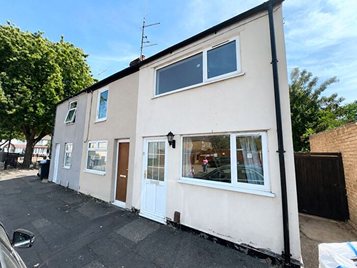 2 Bedroom Terraced House For Sale In Victoria Street, Peterborough, PE1