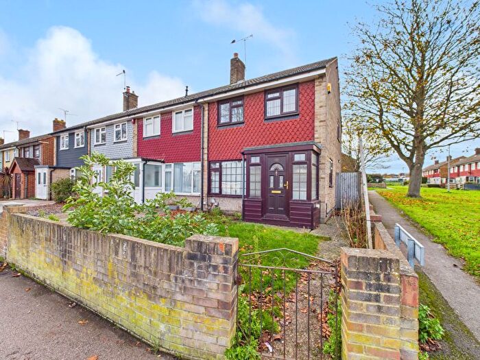 3 Bedroom End Terrace House For Sale In Beechings Way, Gillingham, ME8