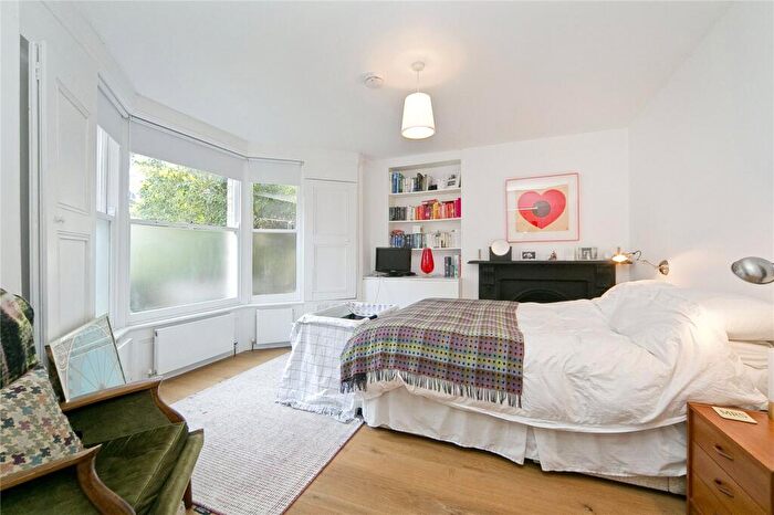2 Bedroom Apartment To Rent In Highbury Hill, Highbury, London, N5