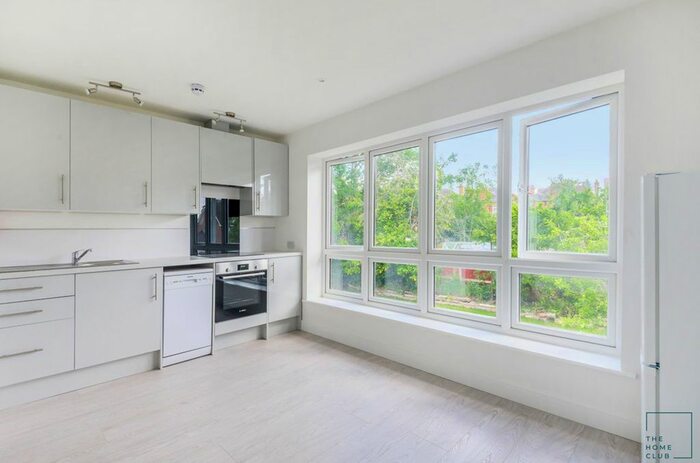 2 Bedroom Flat To Rent In South Road, Guildford, GU2