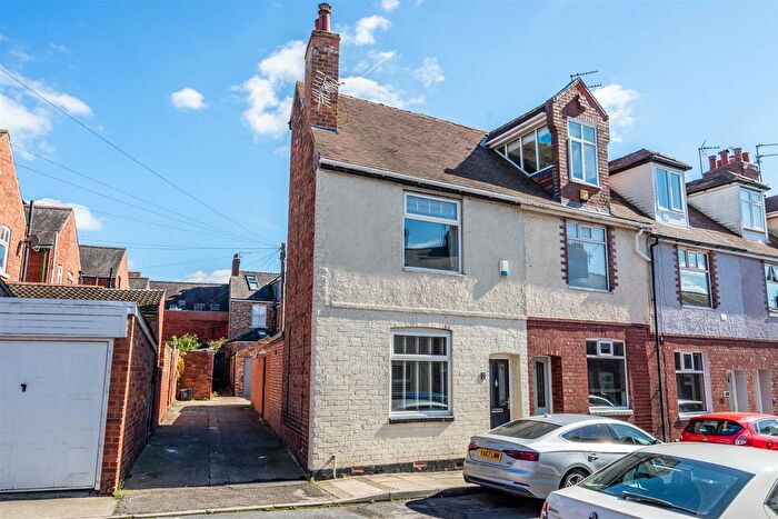 2 Bedroom End Of Terrace House To Rent In Montague Street, South Bank, York, YO23