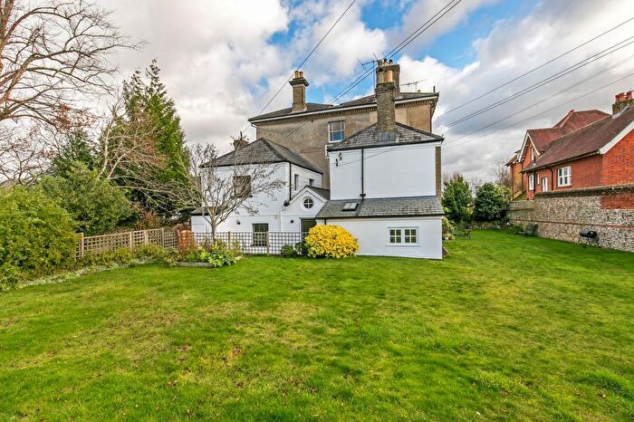2 Bedroom Cottage To Rent In Clifton Road, Winchester, SO22