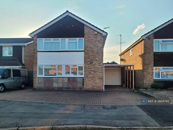 4 Bedroom Detached House To Rent In Welford Road, Reading, RG5