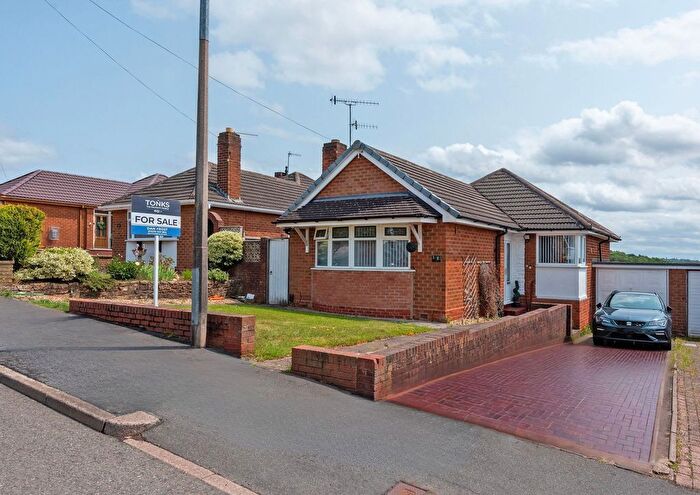 2 Bedroom Bungalow For Sale In Kipling Road, Dudley, DY3