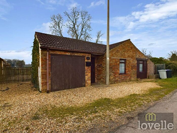 2 Bedroom Detached Bungalow For Sale In Gold Lane, Withern, LN13