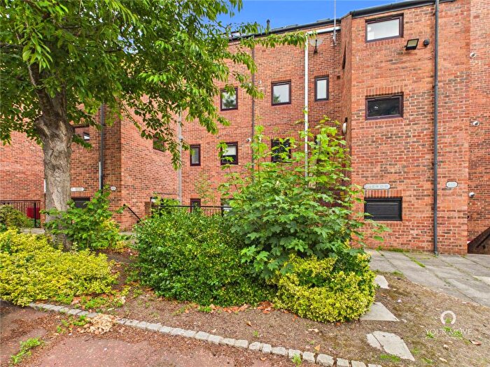 1 Bedroom Flat To Rent In Victoria Place, Murton Street, Sunderland, Tyne And Wear, SR1
