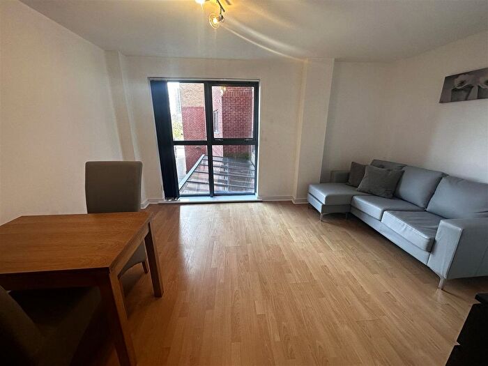 1 Bedroom Flat To Rent In Lincoln Gate, Green Quarter, M4