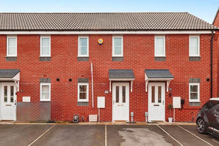 2 Bedroom Terraced House For Sale In Harbottle Way, Kingswood, Hull, HU7