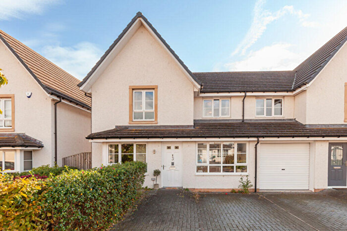 4 Bedroom Semi-Detached House For Sale In Hewlett Way, South Queensferry, EH30