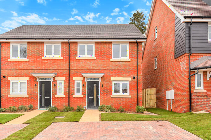 2 Bedroom Semi-Detached House To Rent In Turner View, Headington, OX3