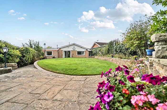 2 Bedroom Detached House For Sale In Chorley Drive, Sheffield, S10