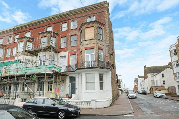 2 Bedroom Flat For Sale In Edgar Road, Margate, CT9