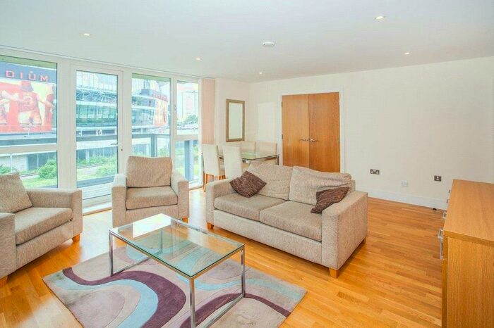 2 Bedroom Apartment To Rent In Drayton Park, London, N5