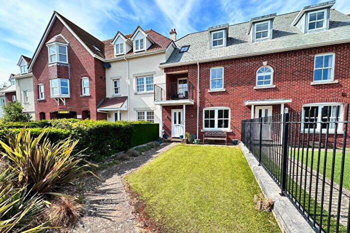 3 Bedroom Town House For Sale In Mudeford, Mudeford, Dorset., BH23