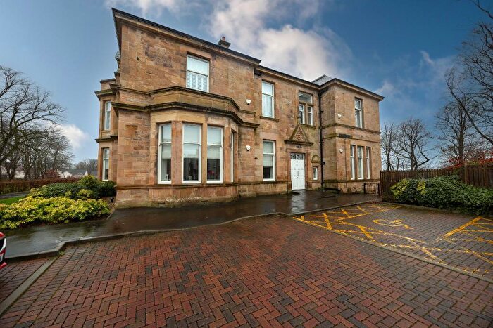 2 Bedroom Flat For Sale In Rutherford Drive, Woodilee Village, Lenzie, G66