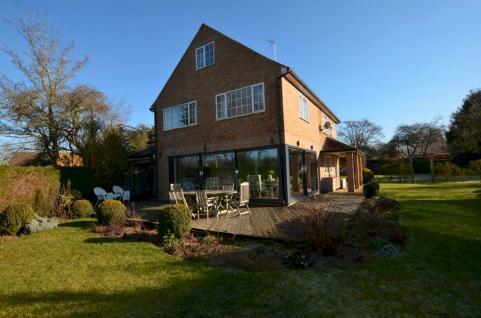 6 Bedroom Detached House To Rent In Oundle Road, Chesterton, Peterborough, PE7