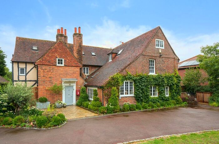 6 Bedroom Detached House For Sale In Gates Green Road, West Wickham, BR4