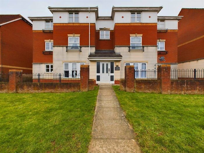 2 Bedroom Flat To Rent In Hallen Close, Emersons Green, Bristol, BS16