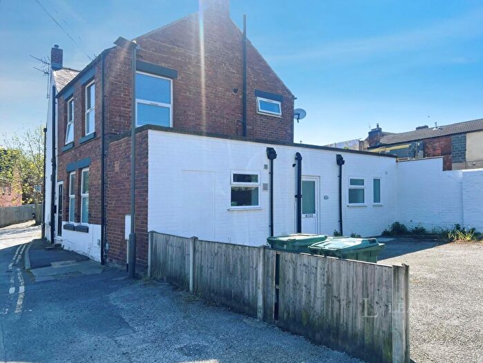 2 Bedroom Flat To Rent In Bridle Lane, Ripley, DE5
