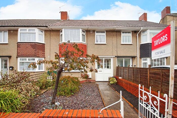 3 Bedroom Terraced House For Sale In Redhill Drive, Bristol, Avon, BS16