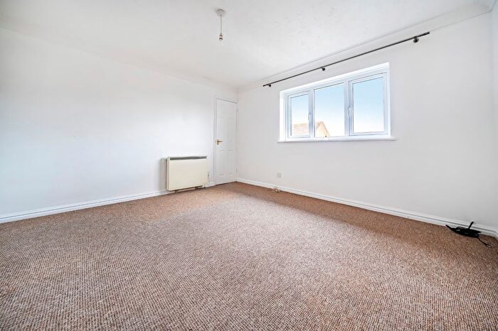 1 Bedroom Flat For Sale In Millbridge Gardens, Sholing, Southampton, Hampshire, SO19