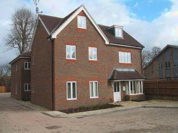 2 Bedroom Apartment To Rent In West Green, RH11