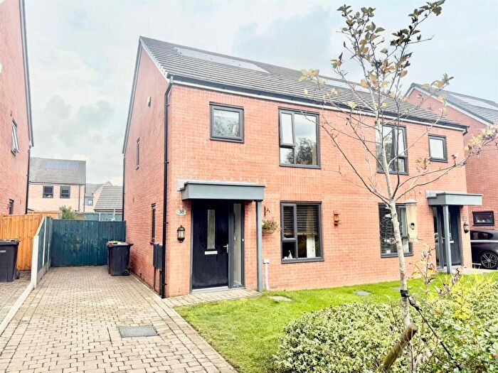 3 Bedroom Semi-Detached House For Sale In Greenfinch Avenue, Cottam, Preston, PR4