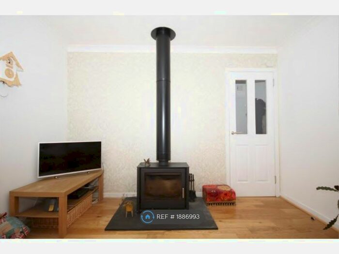 1 Bedroom Flat To Rent In Fortingall Place, Glasgow, G12