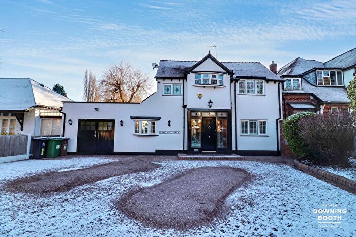 3 Bedroom Detached House For Sale In Belvidere Road, Walsall, WS1