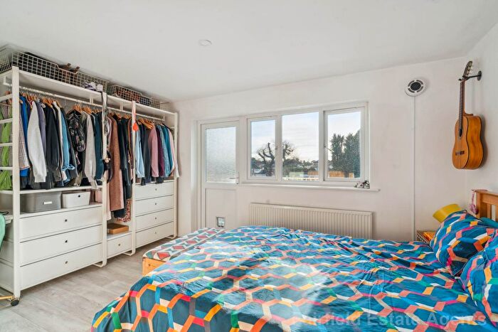 1 Bedroom Flat For Sale In Prestwood, Upper Hitch, Carpenders Park, WD19