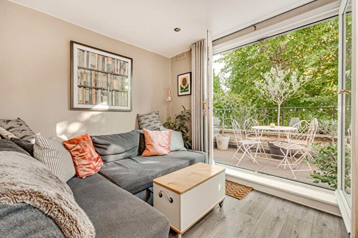 1 Bedroom Flat To Rent In Leathwaite Road, Battersea, SW11